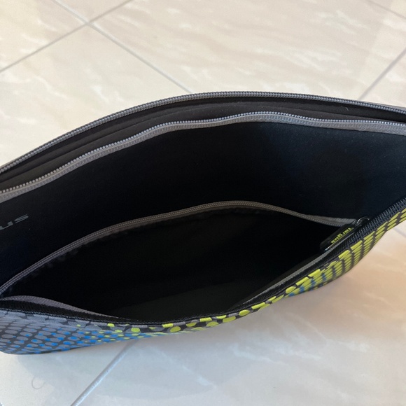 #2549 Targus Colorful Laptop Computer Notebook Sleeve Carrying Case Bag - Picture 3 of 4